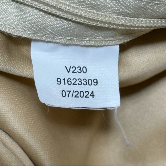 Vince Camuto Gold Metallic Flare Pants - Picture 8 of 10